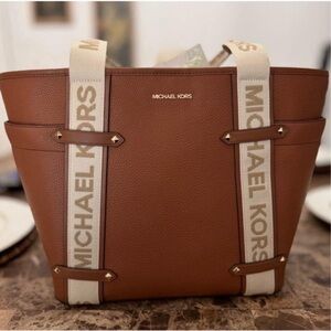 Micheal Kors NWT Maeve Large Tote